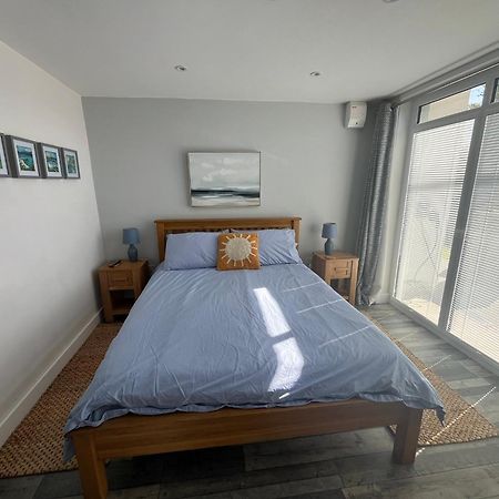 Entire Guest Suite In Four Mile Bridge, Rhoscolyn Valley Exteriör bild