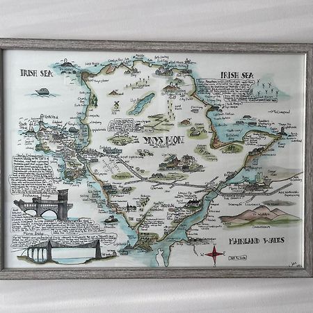 Entire Guest Suite In Four Mile Bridge, Rhoscolyn Valley Exteriör bild